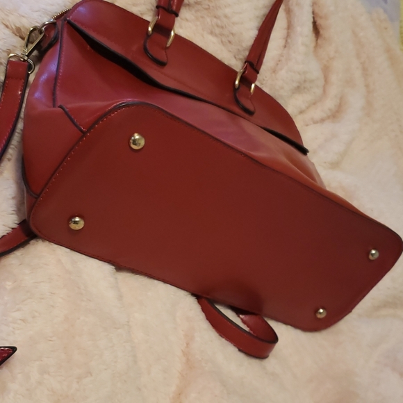 Parisian (Leather) - Picture 3 of 4